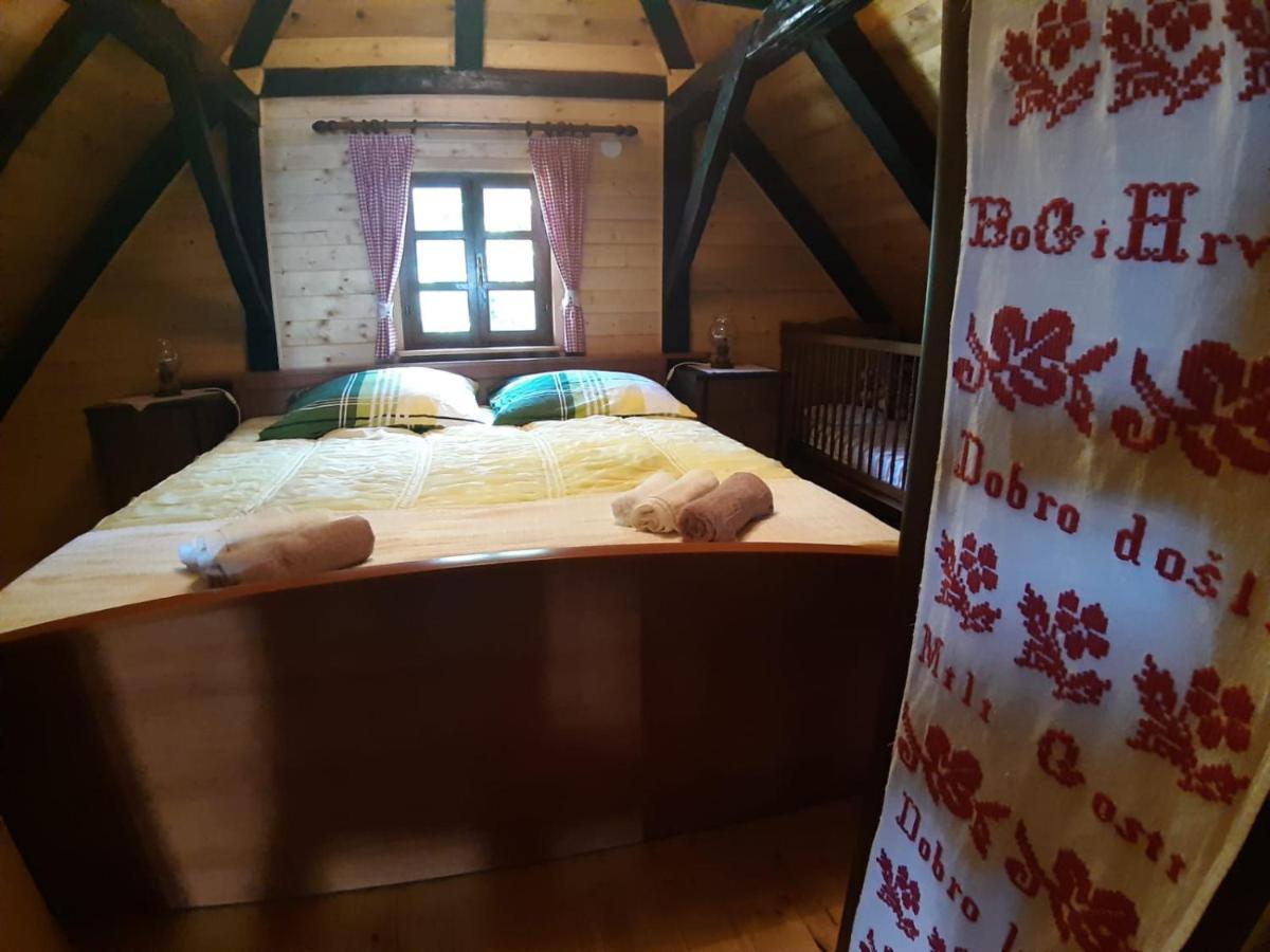 Villa Kuca Za Odmor Poljanica Okicka Jastrebarsko Esterno foto