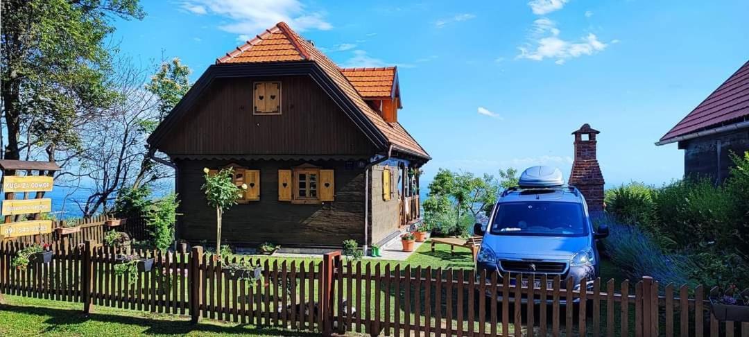 Villa Kuca Za Odmor Poljanica Okicka Jastrebarsko Esterno foto